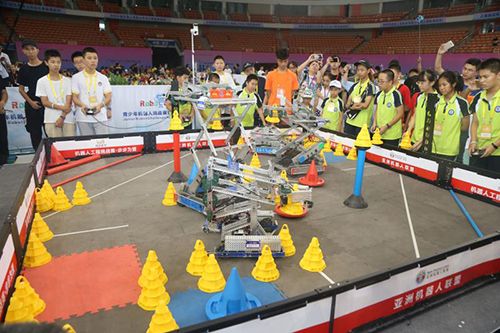 世界机器人大赛在体育中心落幕